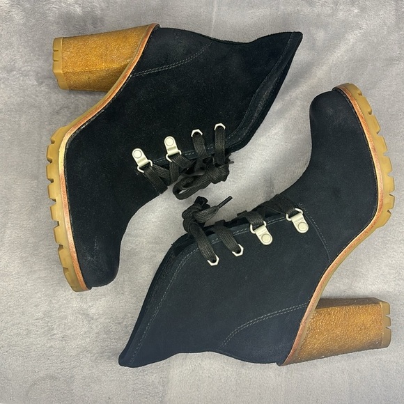 🔥🔥🔥UGG Women Lace-up Boots Size: 6🔥🔥🔥 - Picture 9 of 12